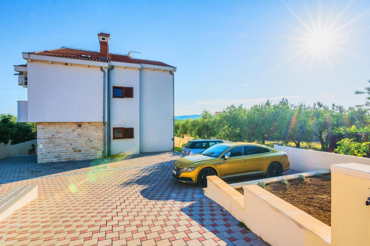 Villa Slavica Sveti Filip i Jakov Exterior photo