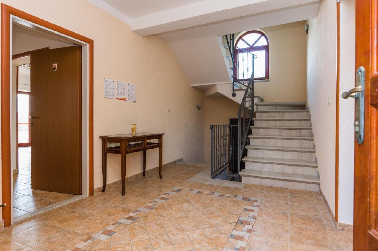 Villa Slavica Sveti Filip i Jakov Exterior photo