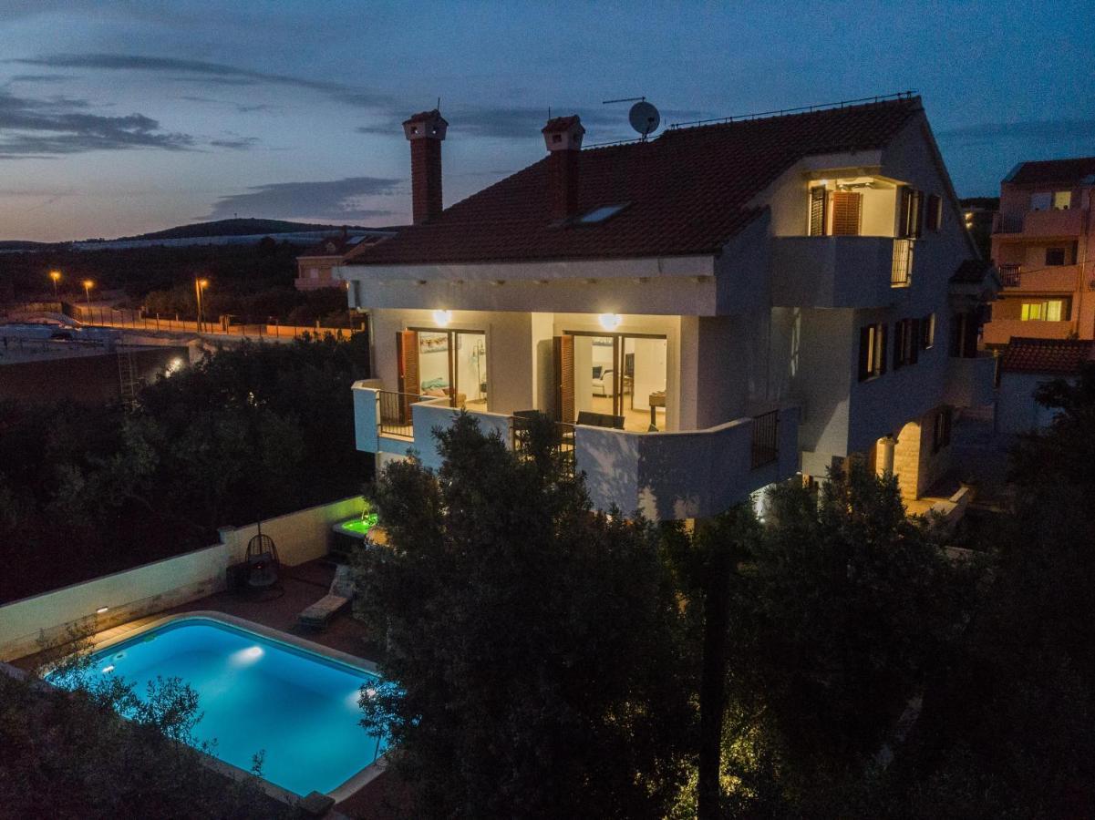 Villa Slavica Sveti Filip i Jakov Exterior photo